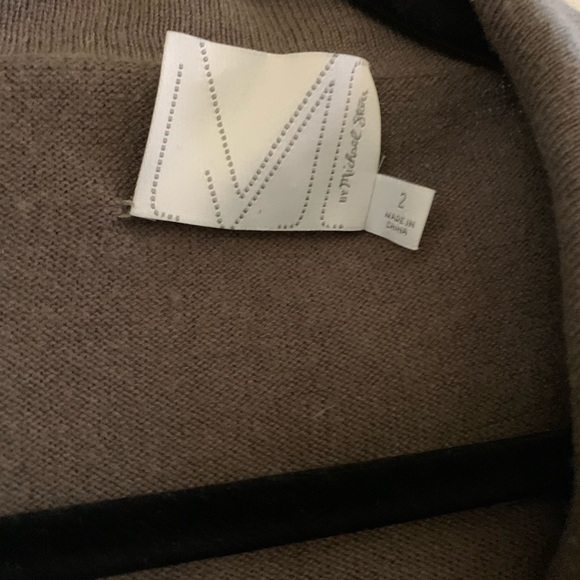 Sweater - Picture 2 of 2